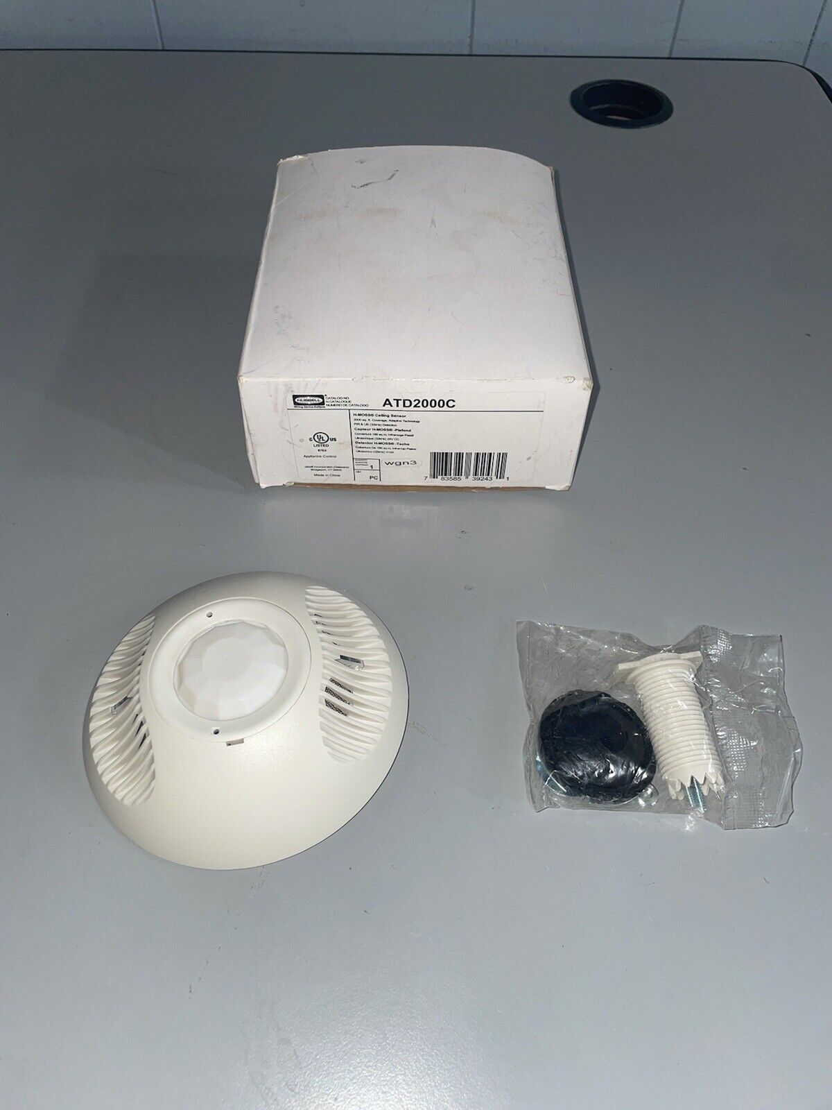 Hubbell Ceiling Sensor ATD2000C - NEW with FREE PRIORITY SHIPPING
