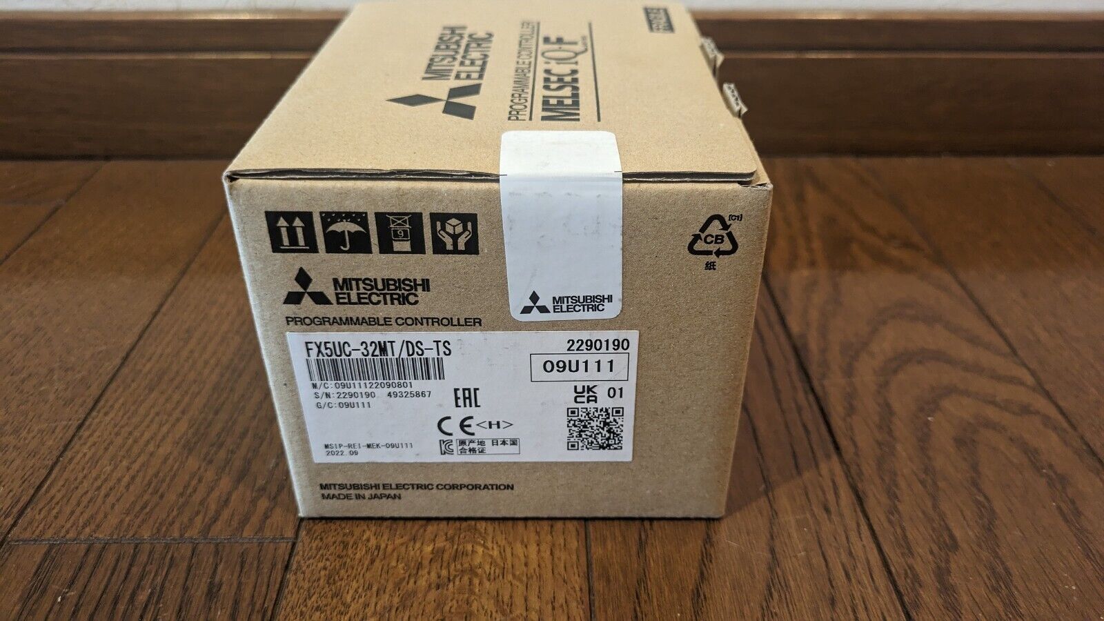 New Mitsubishi FX5UC-32MT/DS-TS FX5UC32MTDSTS programmable controller In Box