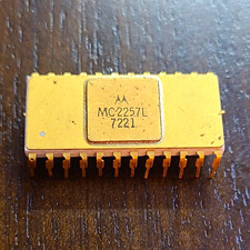 Motorola MC2257L Gold Cap vintage collectable chip ALL LEGS INTACT (BO) picture