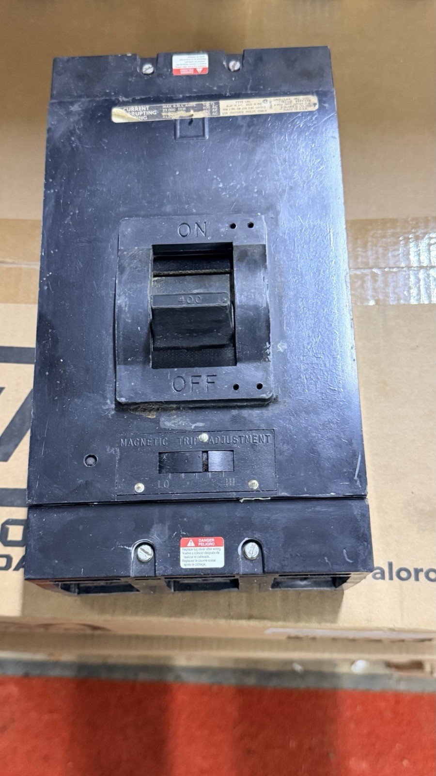 Nice Out of a working panel Square D LAP36400MB 3pole Circuit Breaker 400A 600v 