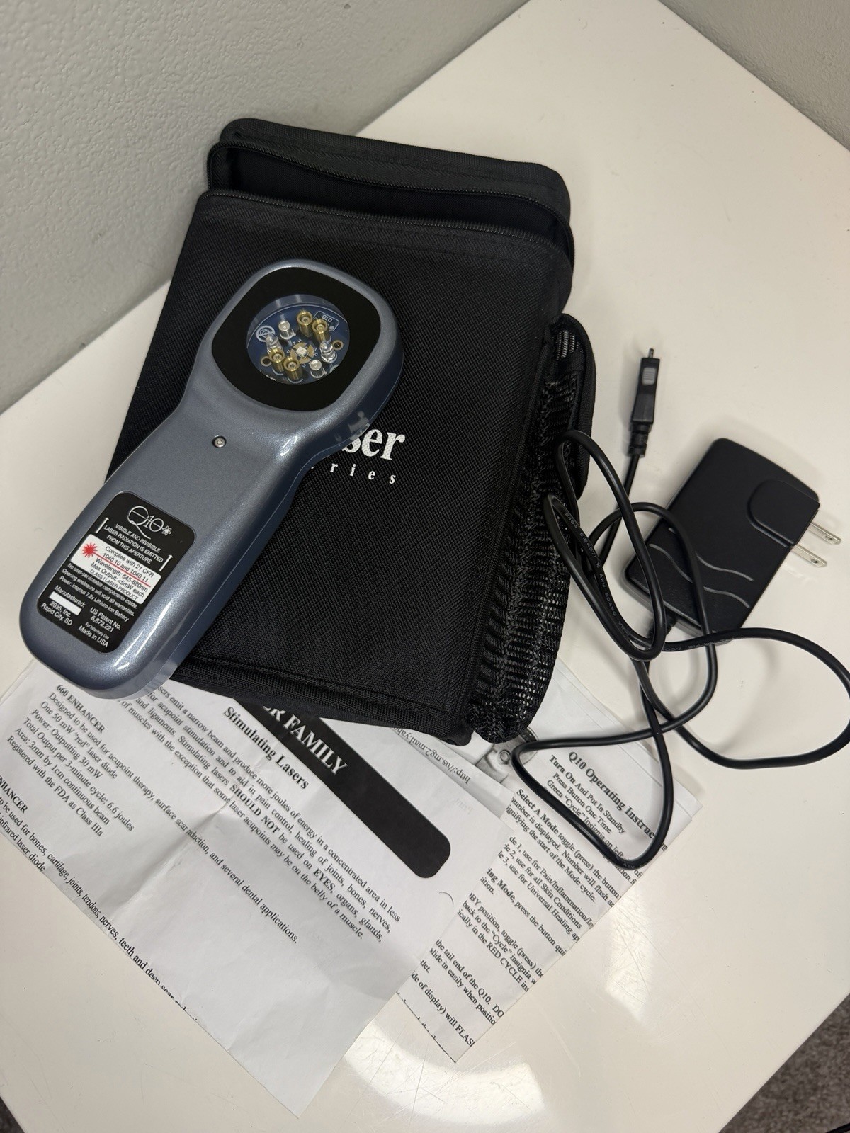 Q10 Similar To Q1000 Low Level Veterinary Laser, Charger