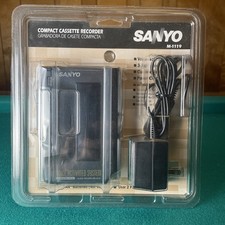 Sanyo M1119 Handheld Compact Cassette Voice Recorder Brand New NIP Vintage vtg picture
