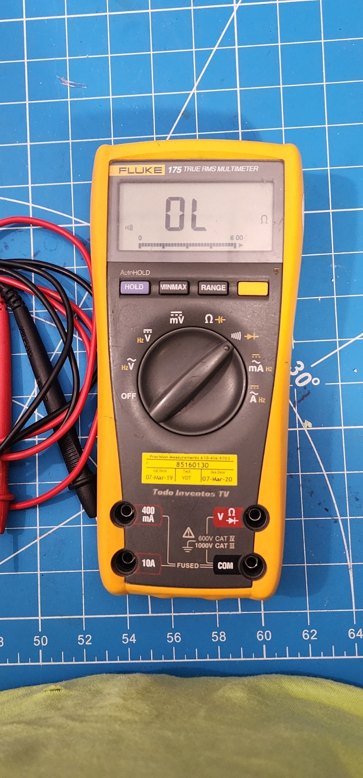 Fluke 175 TRUE RMS Multimeter  w/ Leads, tested works perfect