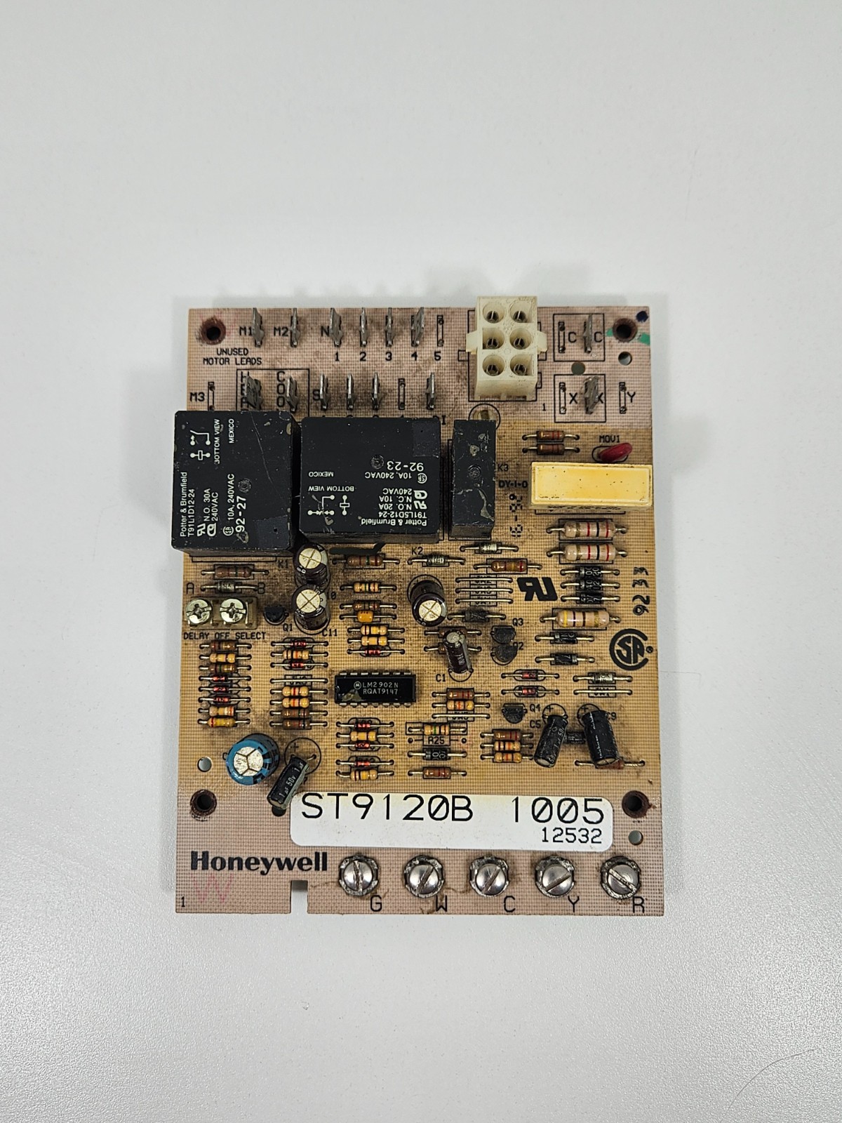 HONEYWELL ST9120B Furnace Control Circuit Board ST9120B1005  - USED 