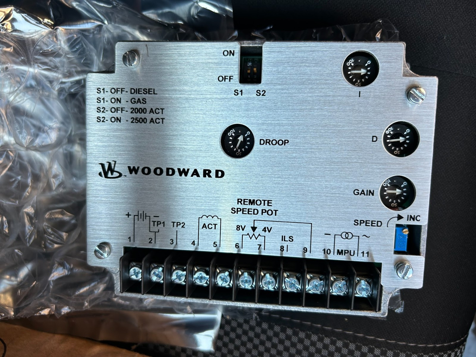 New OEM Woodward DYN1-10754-001-0-24 / PN-8270-1036 Speed Switch Controller 24V
