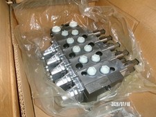 Danfoss PVG 32 5-Section Hydraulic Valve picture