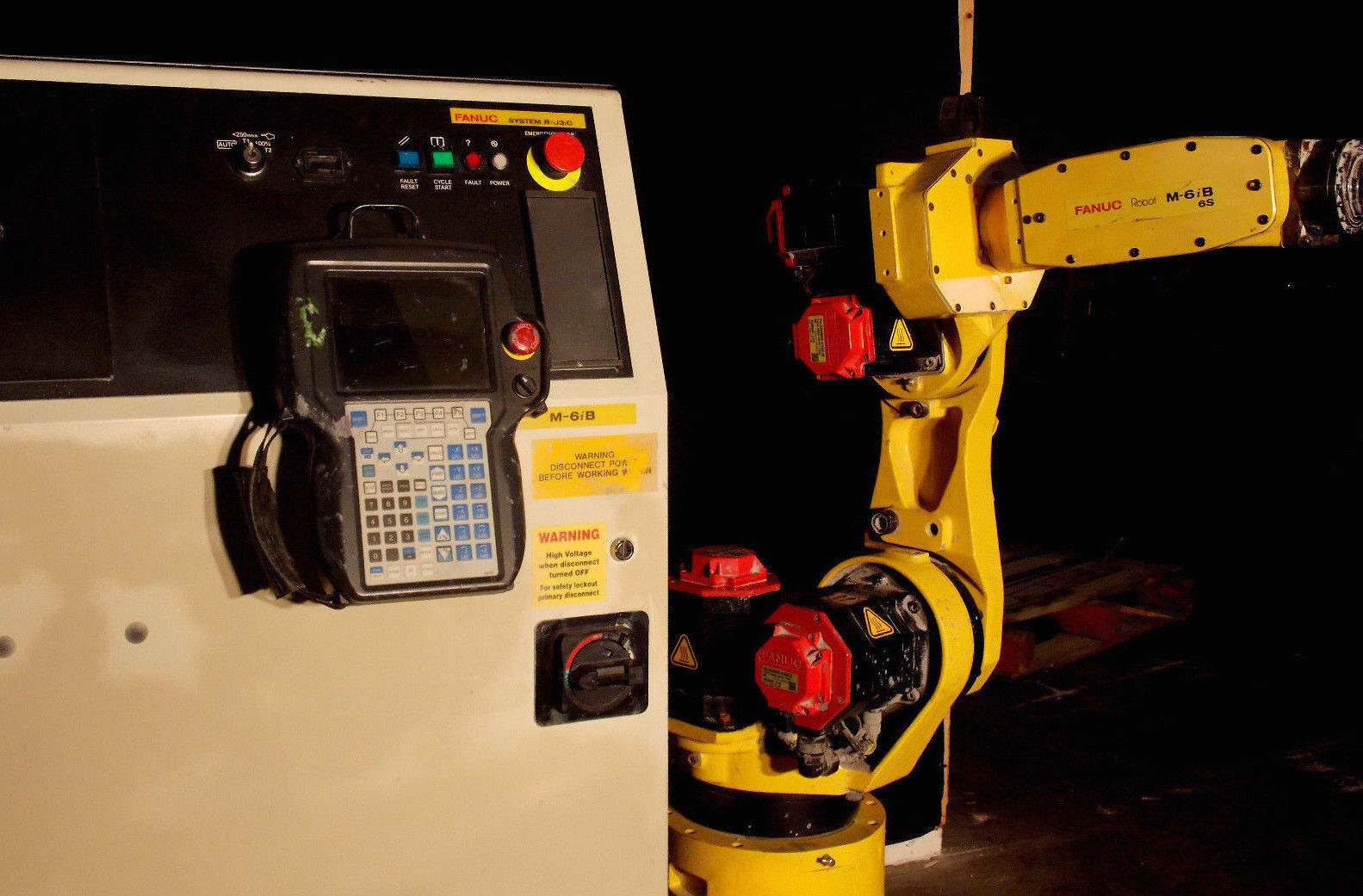  Fanuc M6iB /6S Robot with Rj3iC Control Low Hours Tested Industrial Robotic