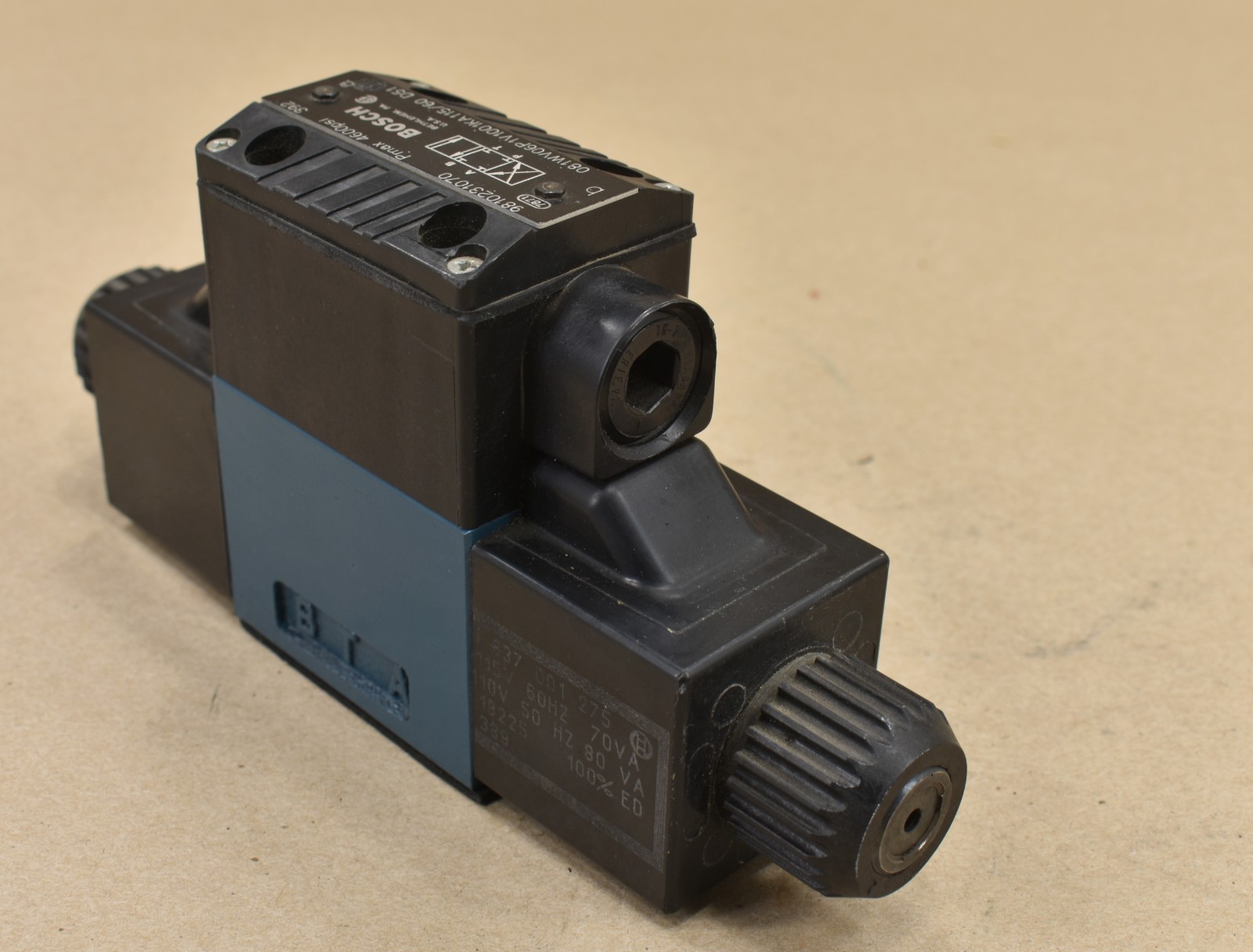 Bosch Rexroth 081WV06P1V1000KA115/60 D51, 9810231010, Directional Control Valve