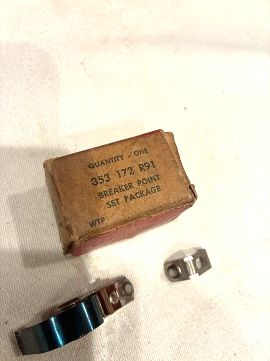 Vintage International Harvester 353 172 R91 point set