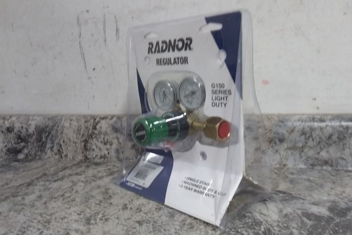 Radnor RAD64003029 2 In Gauge Diameter Oxygen Gas Regulator