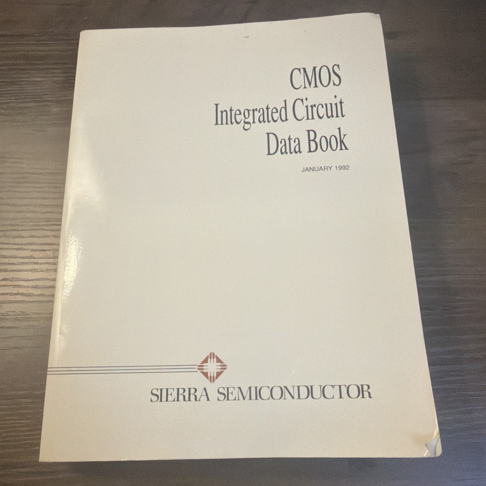 Data Book = Sierra Semiconductor CMOS Integrated Circuit Products 1992