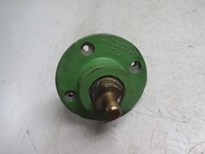 New Leviton 17R22-G Green Single Pole Female Panel Receptacle / 90 Degree picture