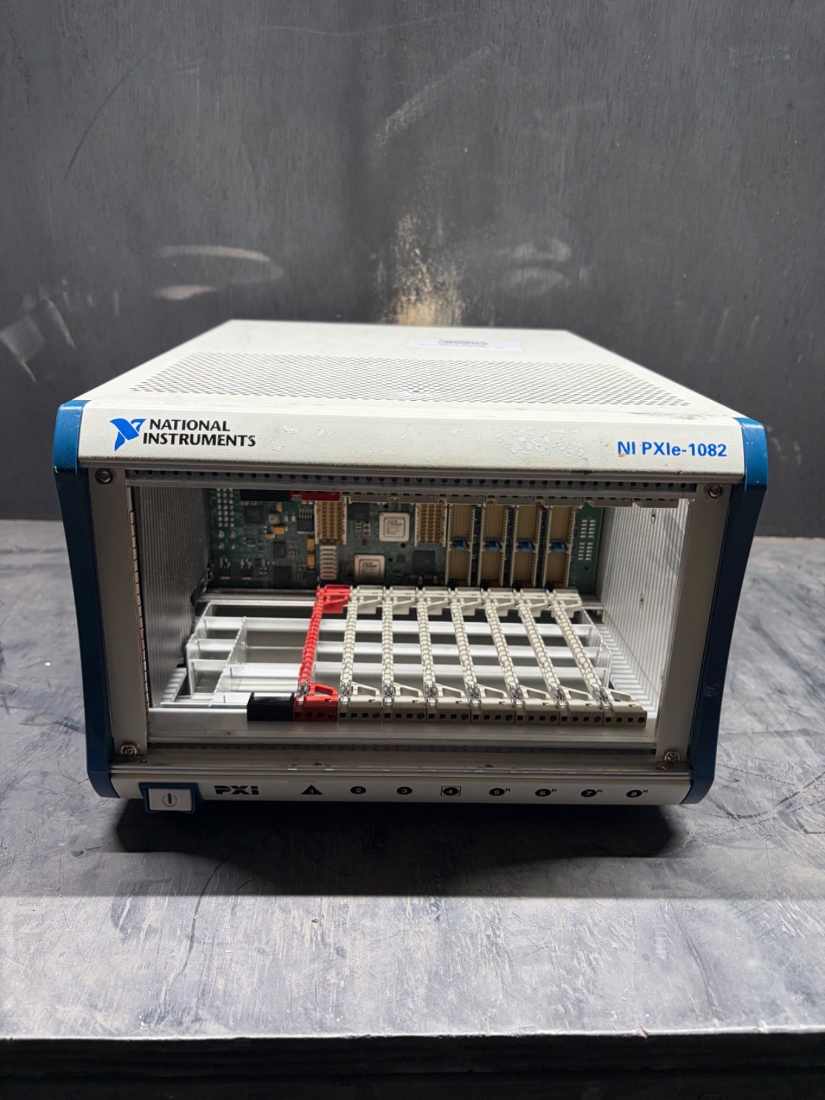 National Instruments NI PXIe-1082 PXI Chassis 198666C-01L