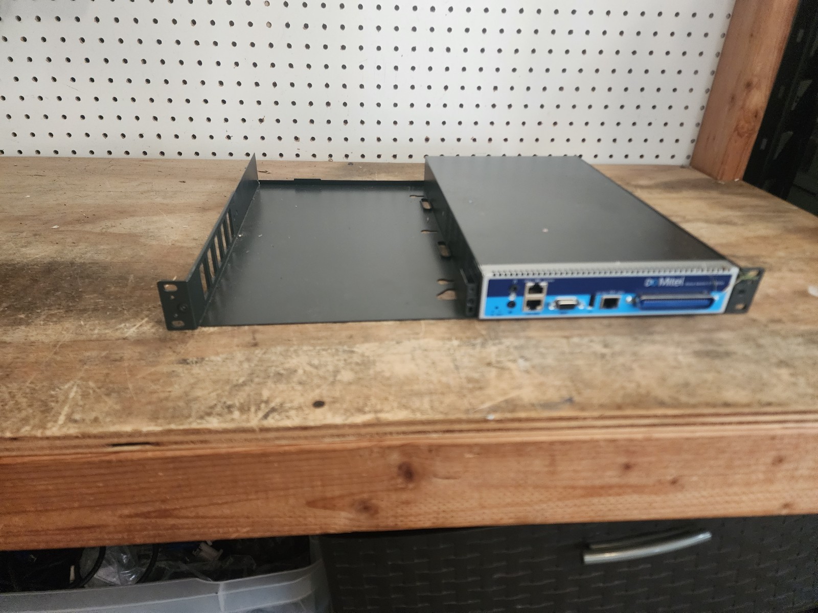 Mitel UC30 Phone Server Business Edition ST008 Rack-Mountable CSE-512