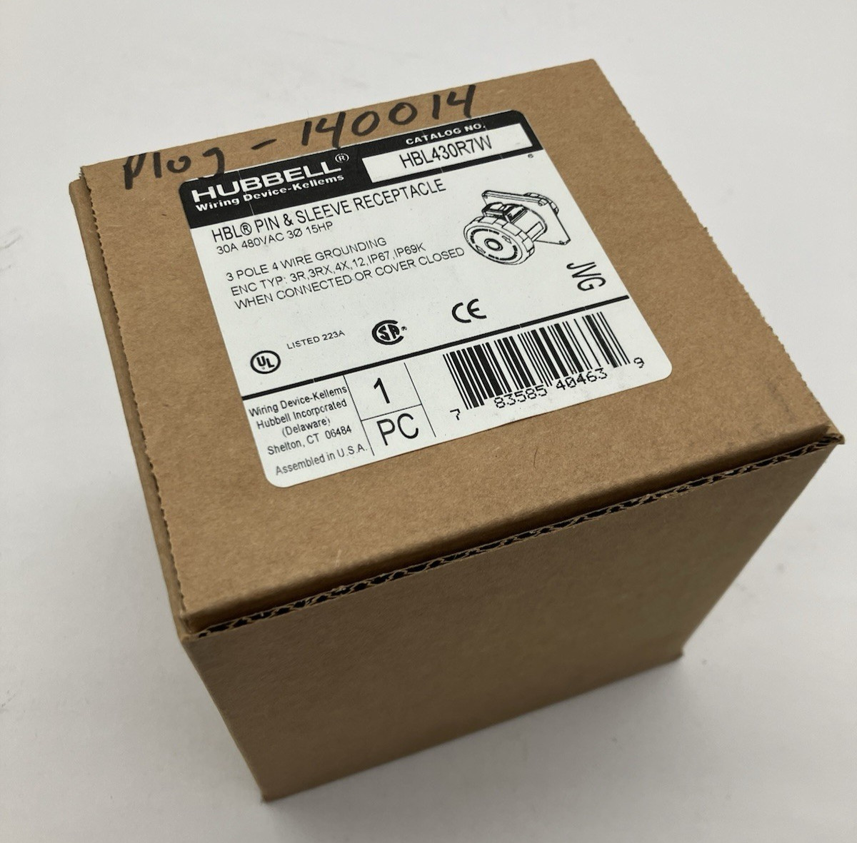 New Hubbell HBL430R7W Pin and Sleeve watertight Receptacle, 480 VAC, 30A, 3 P New Hubbell HBL430R7W Pin and Sleeve watertight Receptacle, 480 VAC, 30A, 3 P