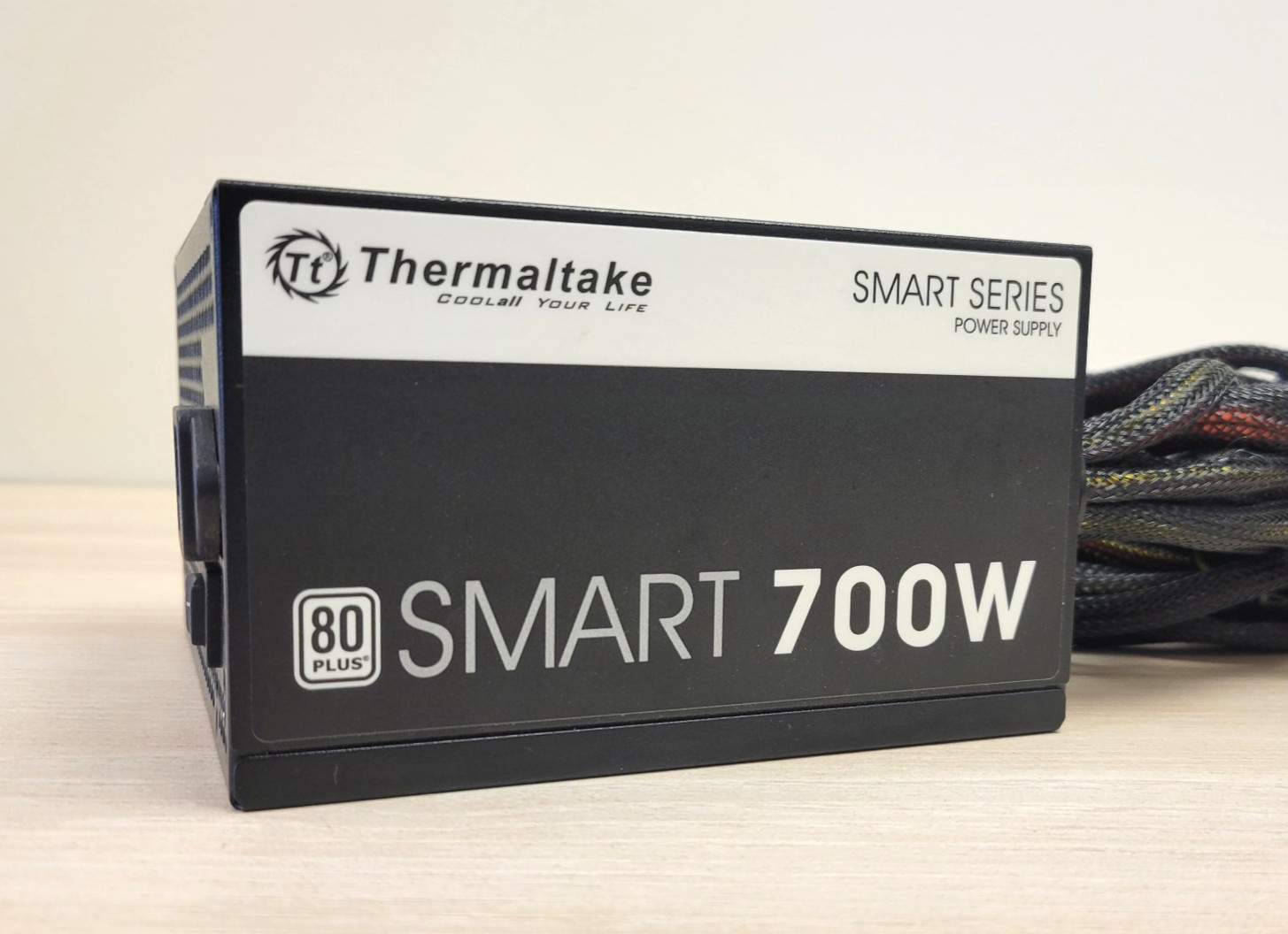 Thermaltake Smart 700W 80+ White Certified Power Supply