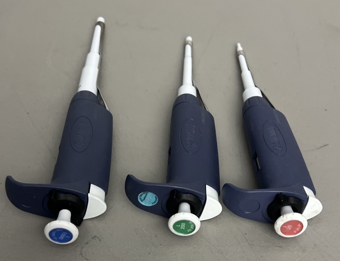 Set of 3 Rainin Pipet-Lite L20, L200, L1000 Pipette Pipetman Pipettor