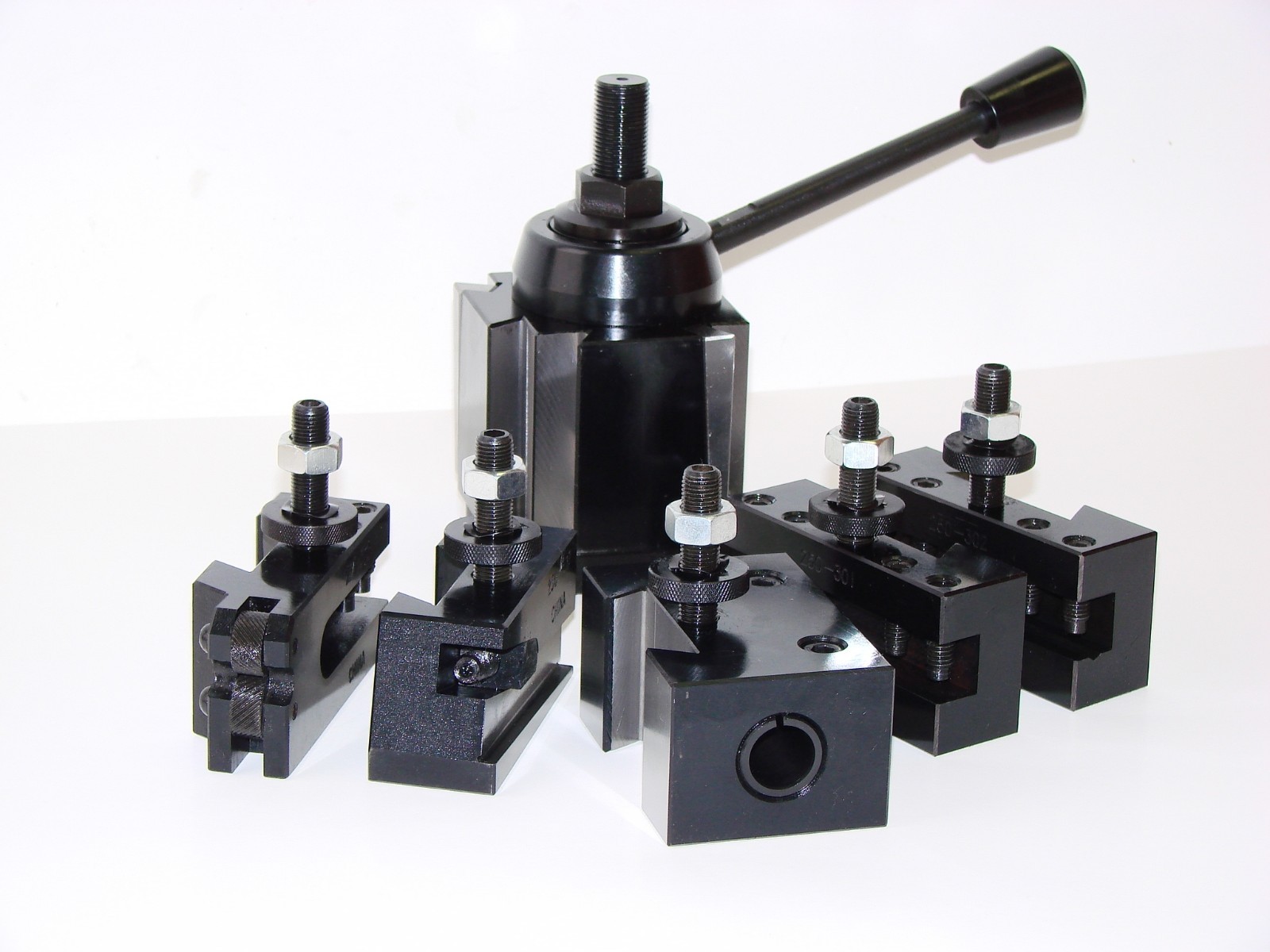 WEDGE TYPE QUICK CHANGE TOOLPOST SET AXA 251-111 TOOL POST, 