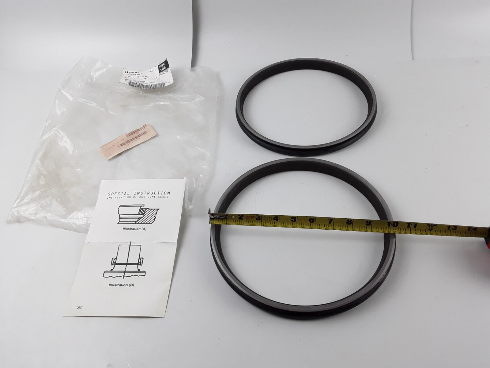 GENUINE  HYSTER 1489420 OIL SEAL T ASSEMBLY FACE 2PCS FAST 