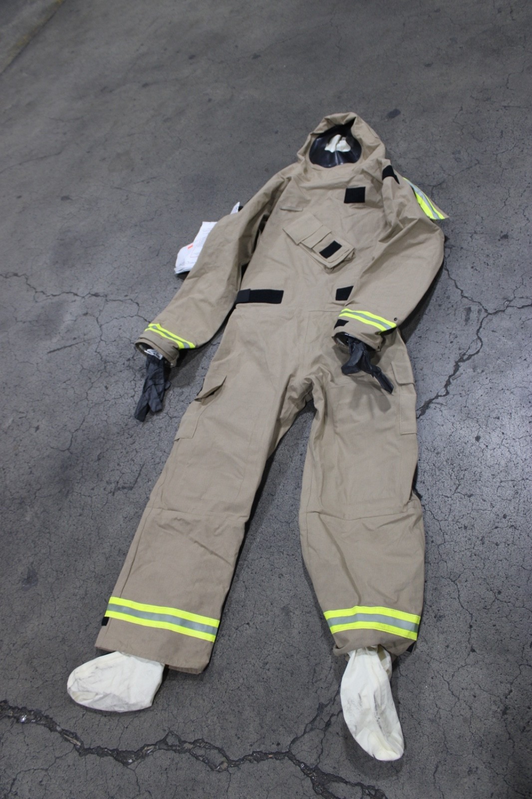 Lion   Tan HazMat suit, Gore Chem MEDIUM  NOS