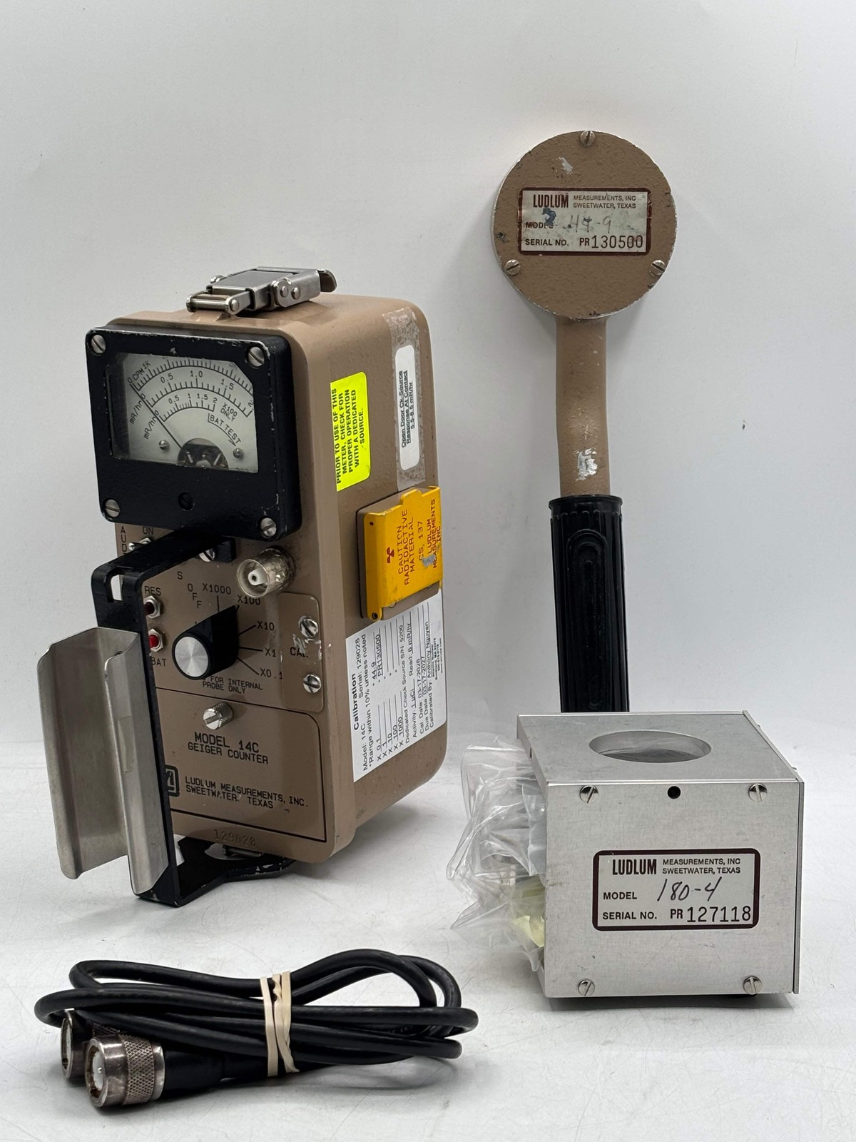 Ludlum Model 3 Radiological Survey Meter Geiger Counter w/ 44-9 Pancake Prob
