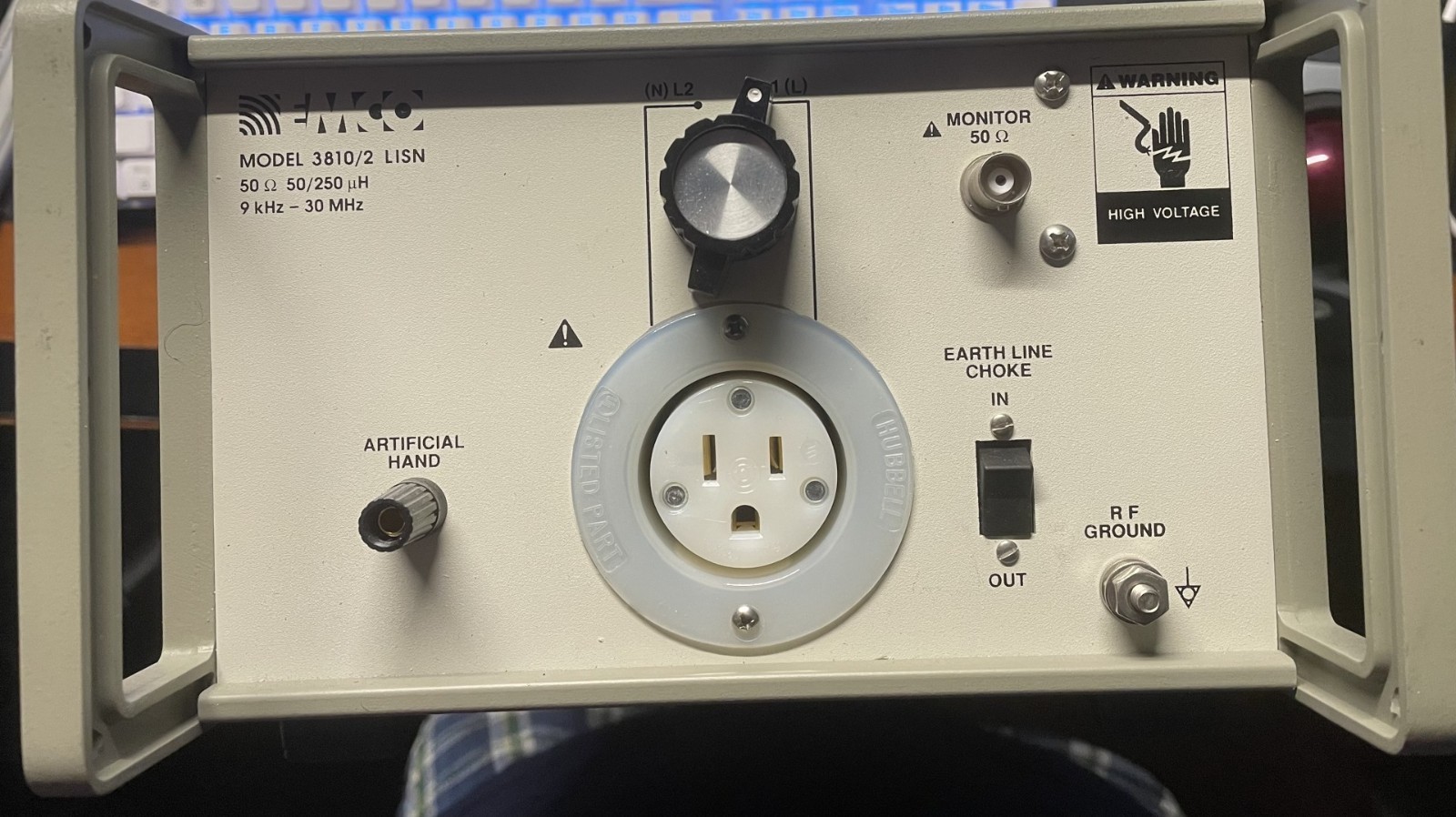 LINE IMPEDANCE STABILIZATION NETWORK EMCO 3810/2 LISN 50Ohms 50/200uH 9kHz-30MHz