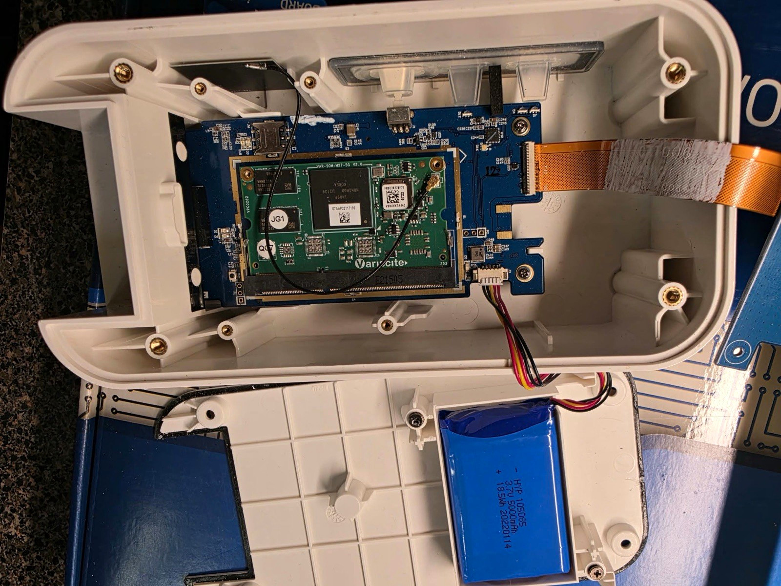 Variscite VAR-SOM-MX7-5G MX7 Console Motherboard + White Housing 1500mAh USB