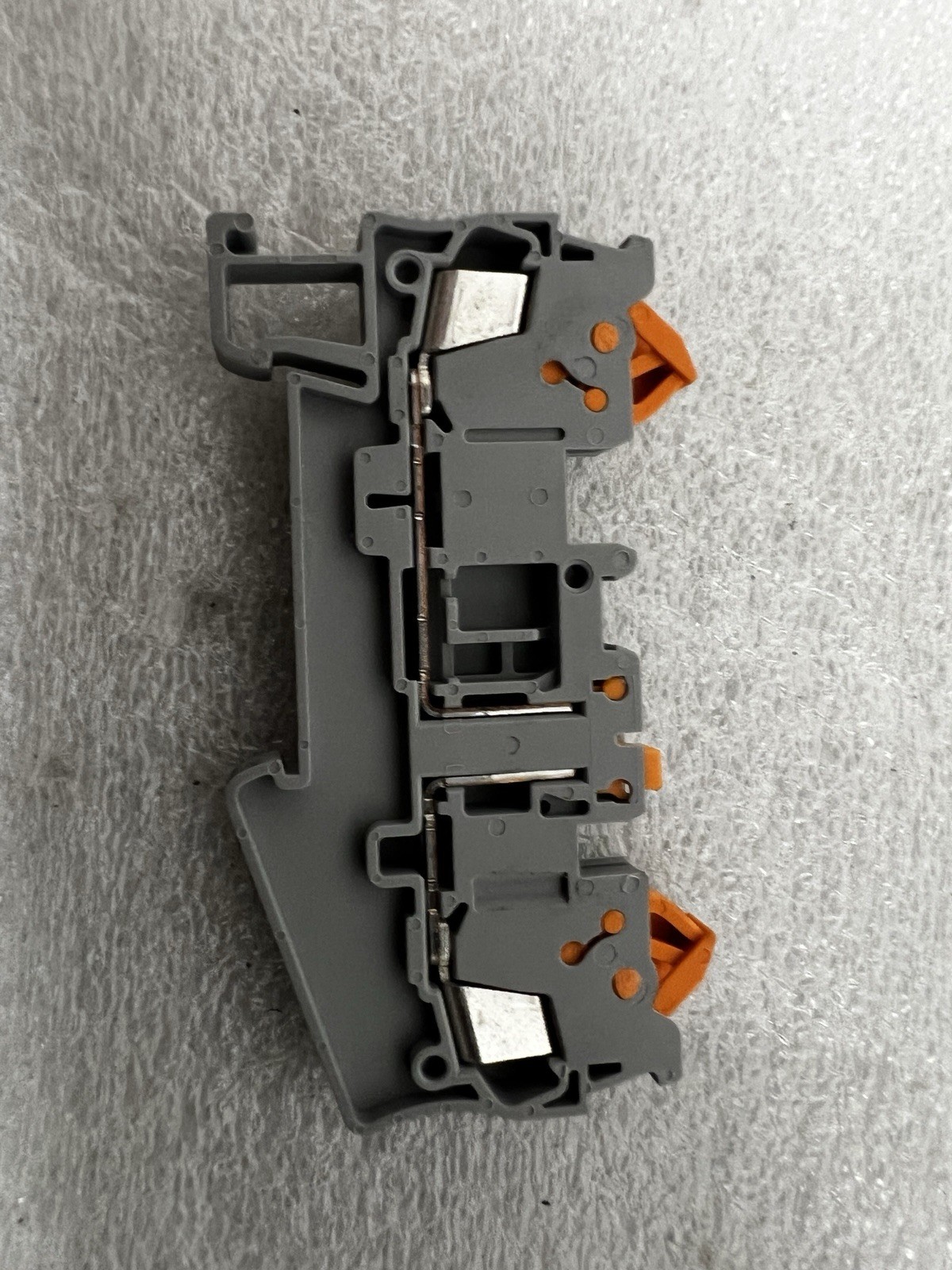Eaton Multi-Conductor Terminal Blocks XBQT15MT 24-16 AWG (Lot of 6)