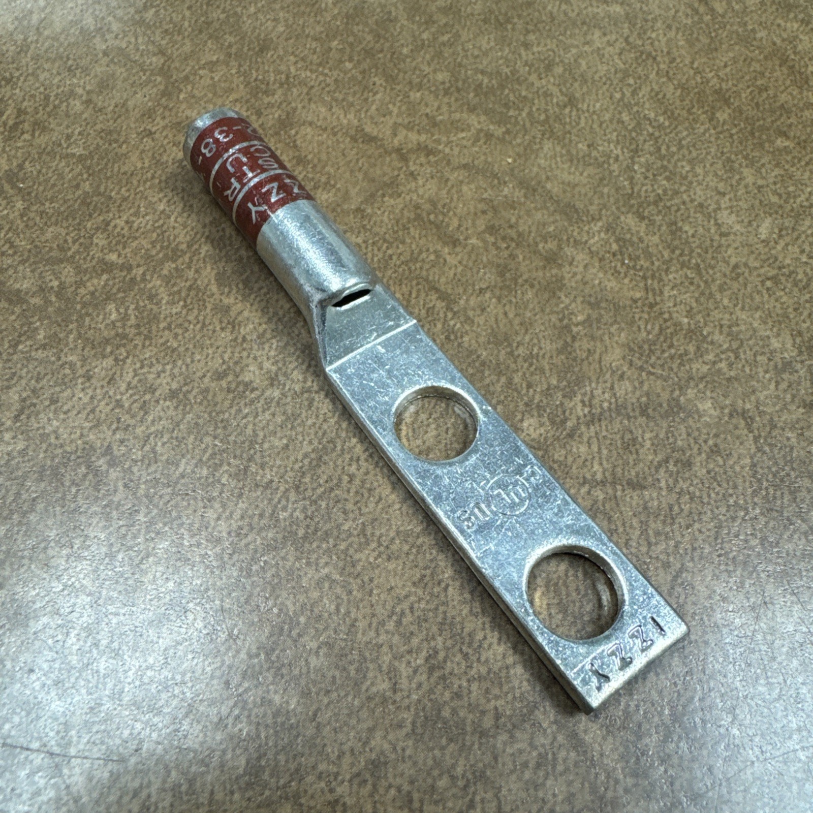 IZZY i22-38-1 , 2AWG Two Hole Long Barrel, 3/8 IZZY i22-38-1 , 2AWG Two Hole Long Barrel, 3/8