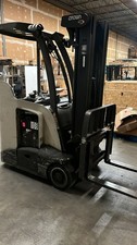 CROWN RC5520-30 STAND-UP FORKLIFT  18240.1 HRS picture