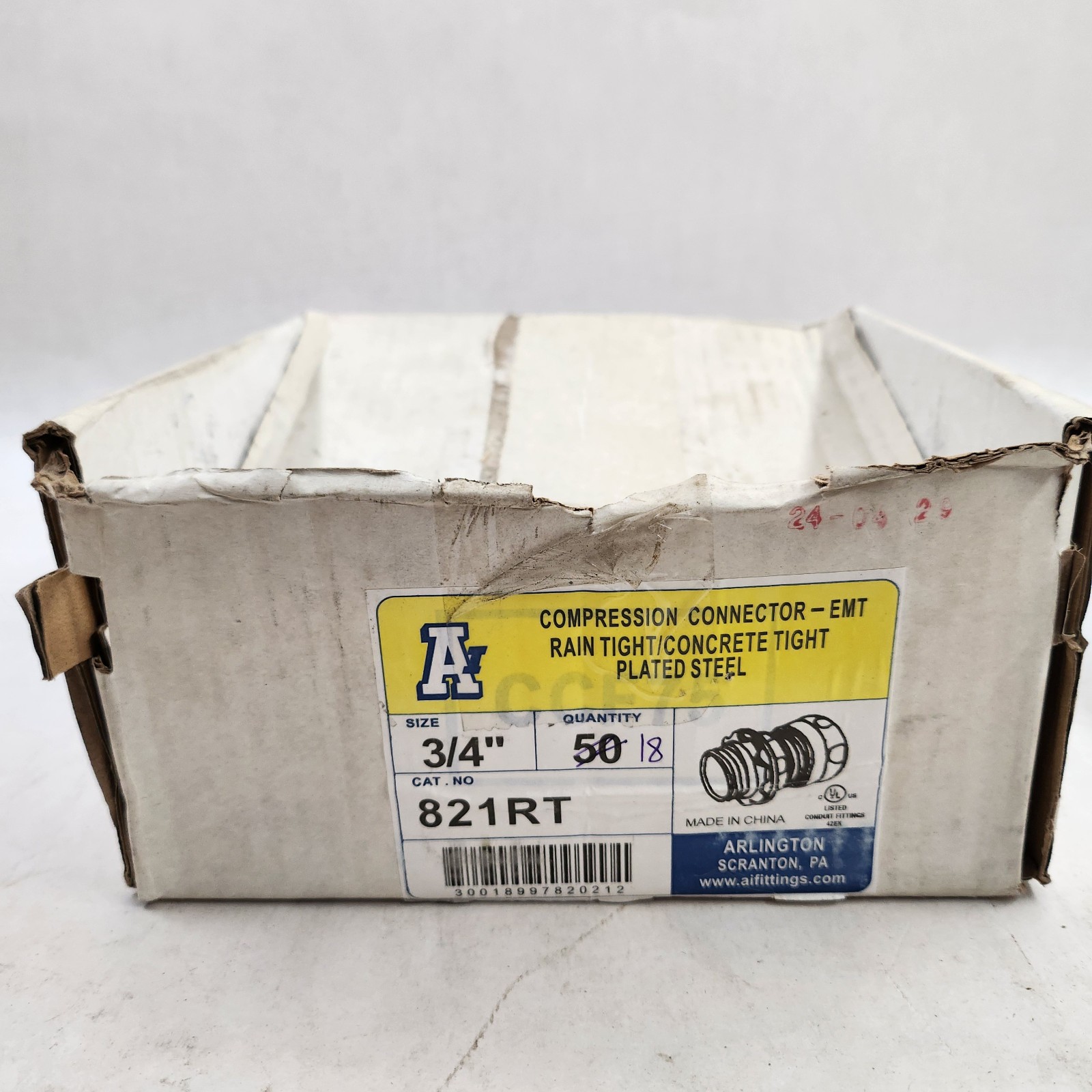 18 PC Arlington 821RT EMT Compression Connector, 3/4