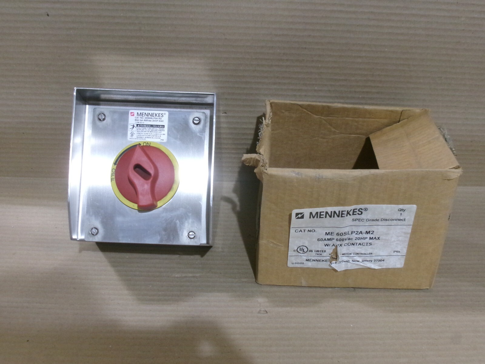NEW MENNEKES ME60SLP2A-M2 60AMP 3PH 600V 20HP SPEC GRADE DISCONNECT NEW MENNEKES ME60SLP2A-M2 60AMP 3PH 600V 20HP SPEC GRADE DISCONNECT
