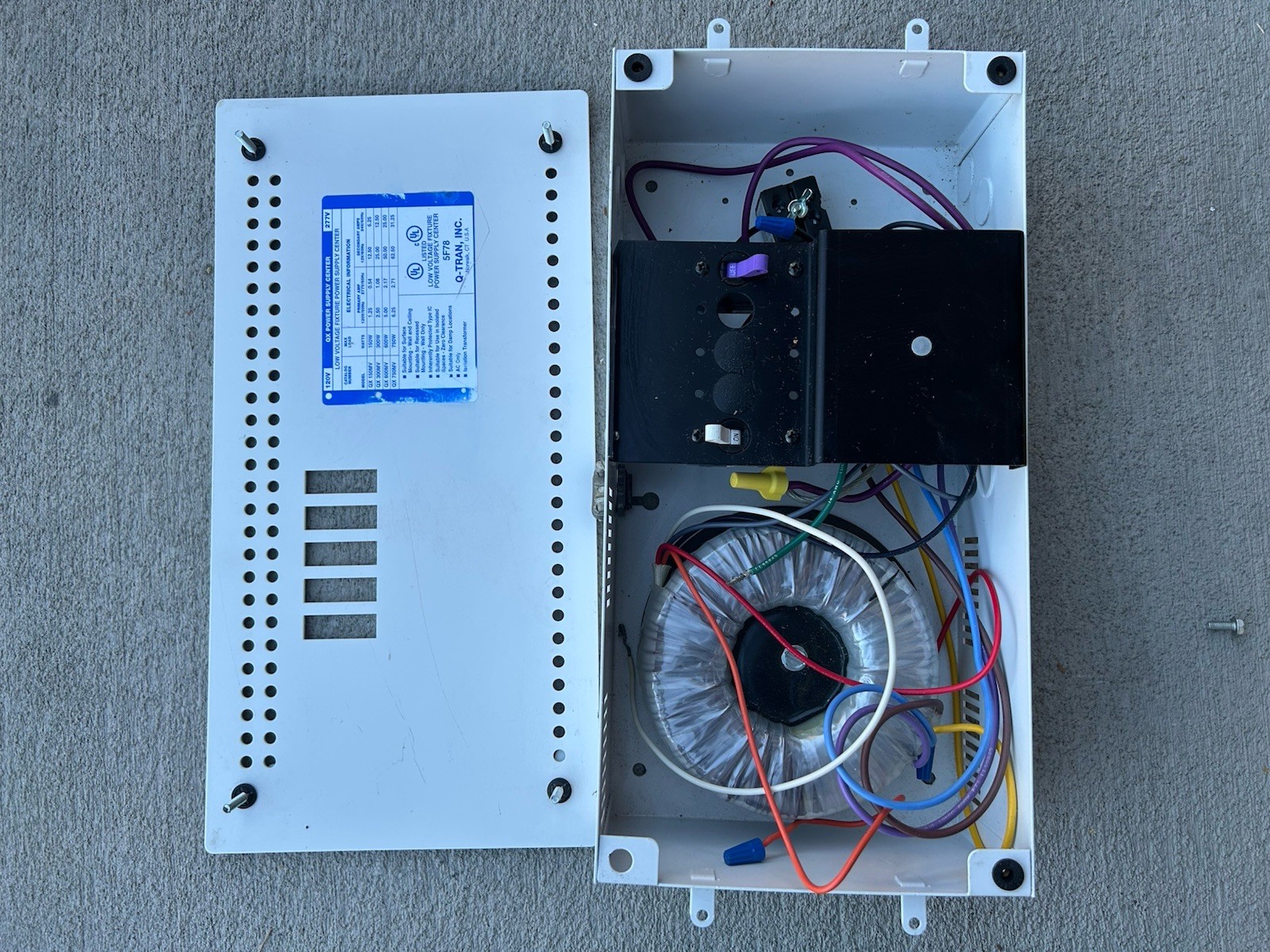 Q-TRAN QX-300MV QTM-SERIES LOW VOLTAGE POWER SUPPLY, 300-WATT, 12/24VDC OUT