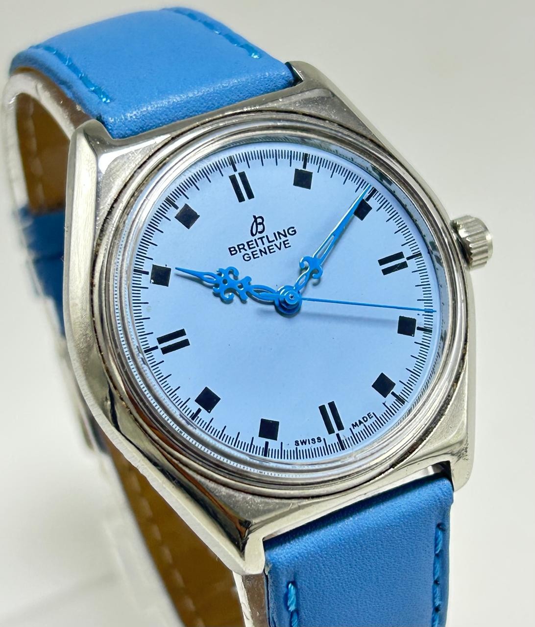 Vintage Breitling Geneve 17 Jewels Manual Winding Swiss Made Blue Dial Men Watch