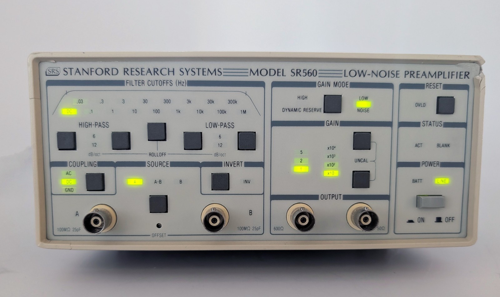 Stanford Research Systems SR560 Low-Noise Voltage Preamplifier Stanford Research Systems SR560 Low-Noise Voltage Preamplifier