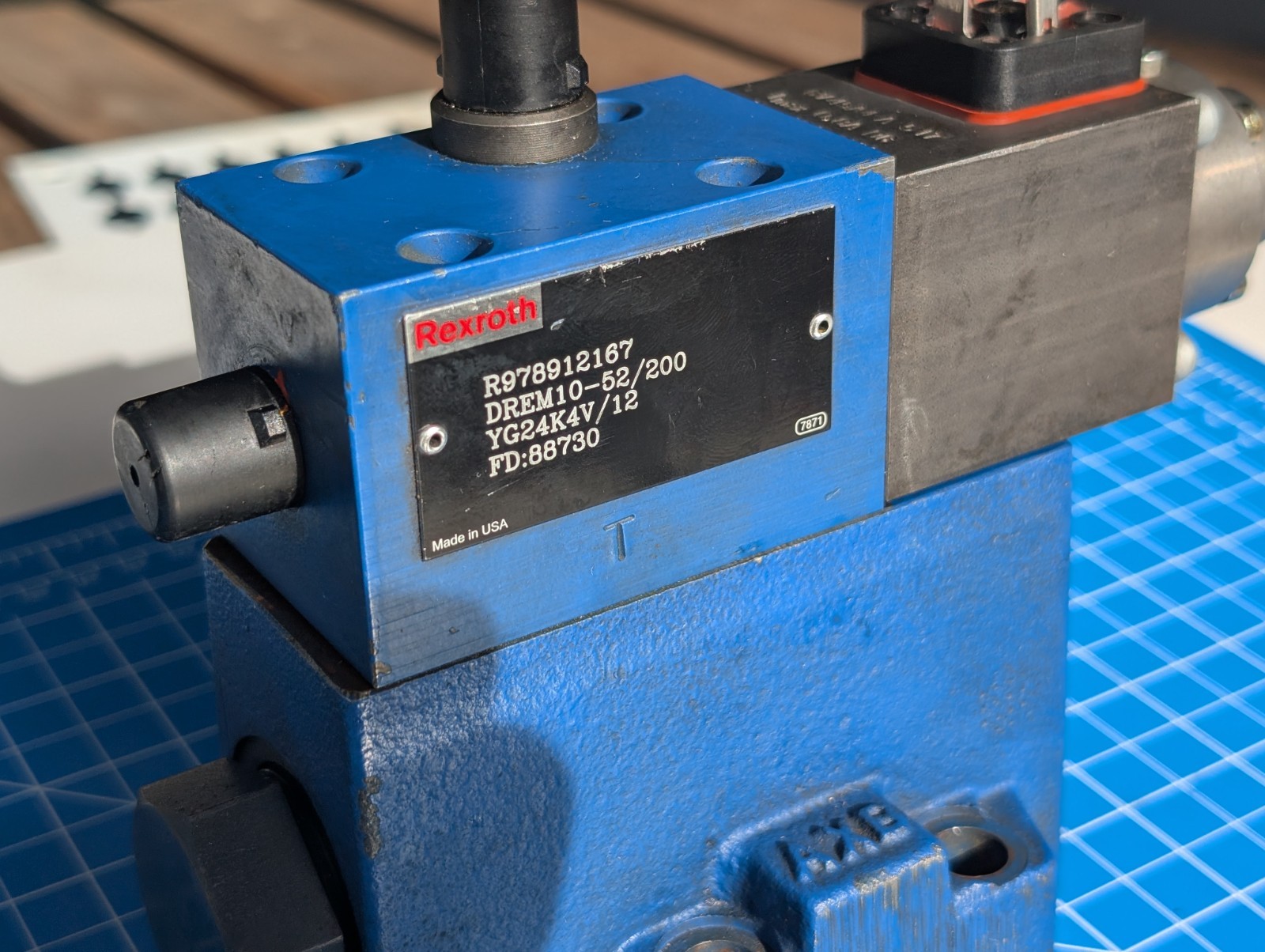 Rexroth  Valve DREM10-52/200,YG24K4V/12,FD:88730, R978912167 MADE IN USA.