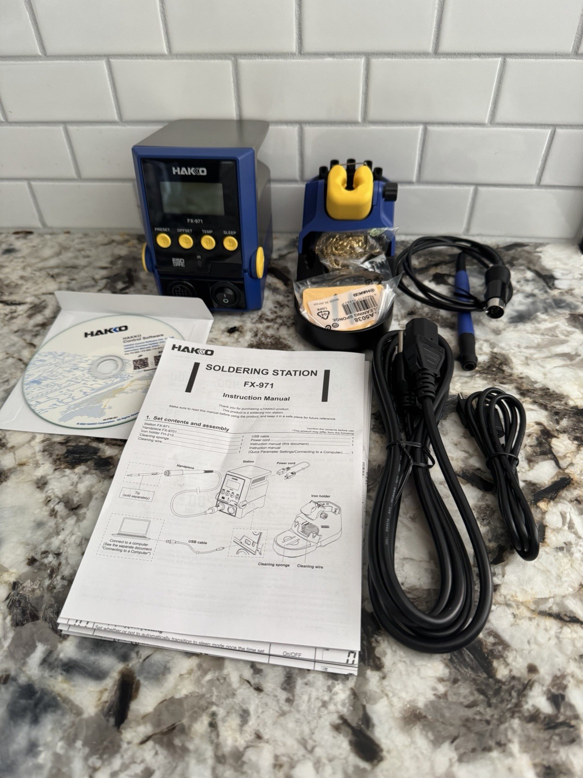 HAKKO FX-971 ESD Safe Soldering Station, Model FX-971, 120V Power