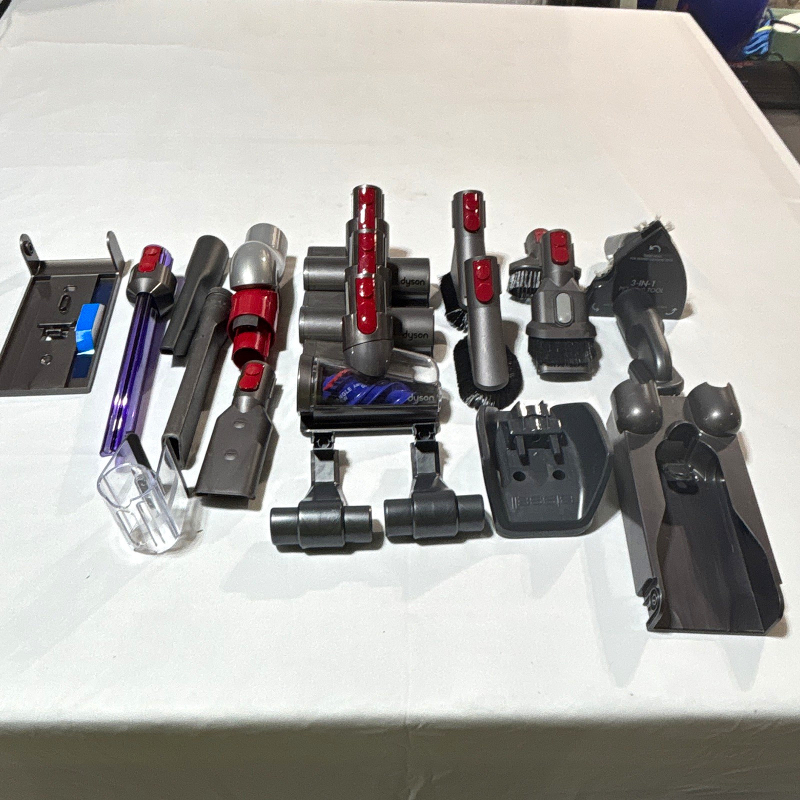 Dyson V7/V8 Vacuum Accessory Kit Wand Wall Mount Crevice Combo Mini Motorized Dyson V7/V8 Vacuum Accessory Kit Wand Wall Mount Crevice Combo Mini Motorized