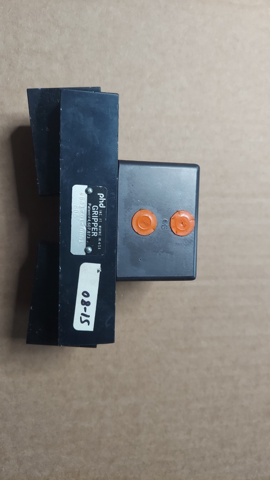 New PHD 8641-01-0001 Pneumatic Gripper NEW OLD STOCK