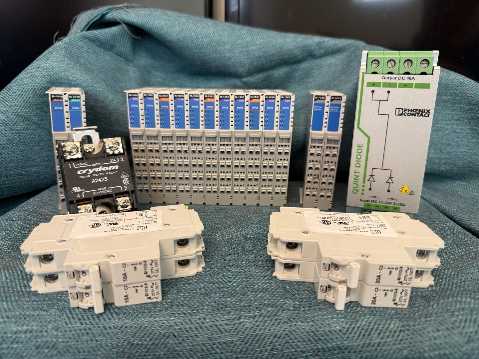 MOXA Industrial Remote I/O Module Lot