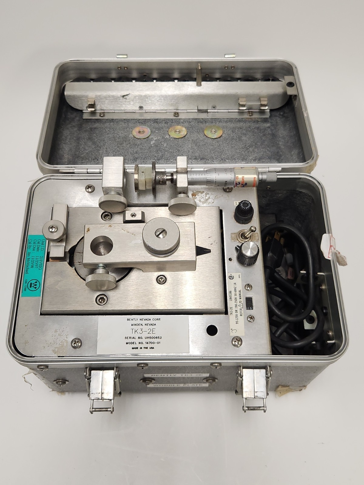 Bently Nevada TK3-2E 14700-01 Calibration Instrument - Power On Test - For Parts
