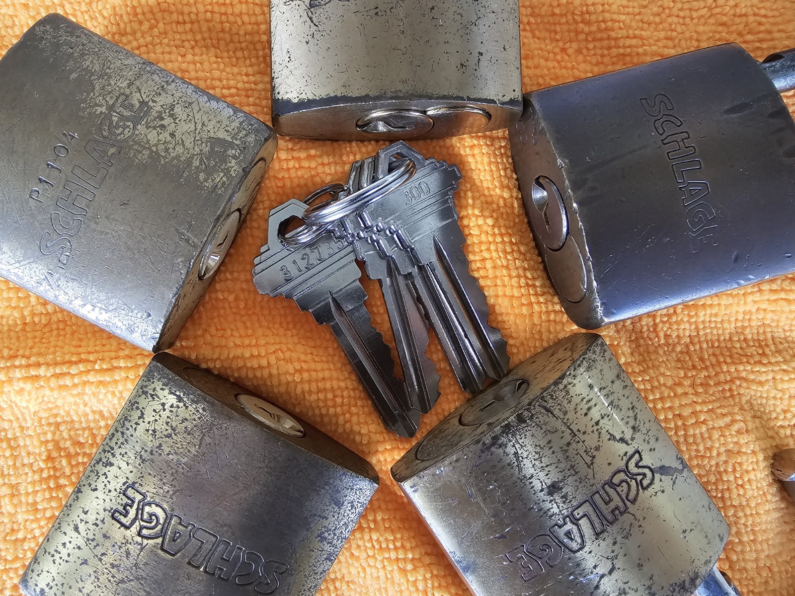 Schlage Vintage Heavy Duty Industrial Brass 6-Pin Padlocks W/Keys (Lot of 5)