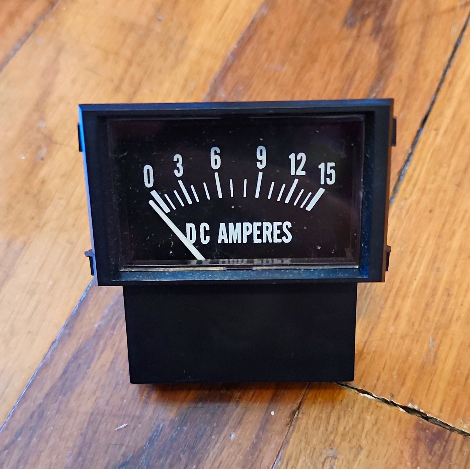 Prime DC Amperes Analog Panel Meter Gauge 0-15A Model/MPN 18