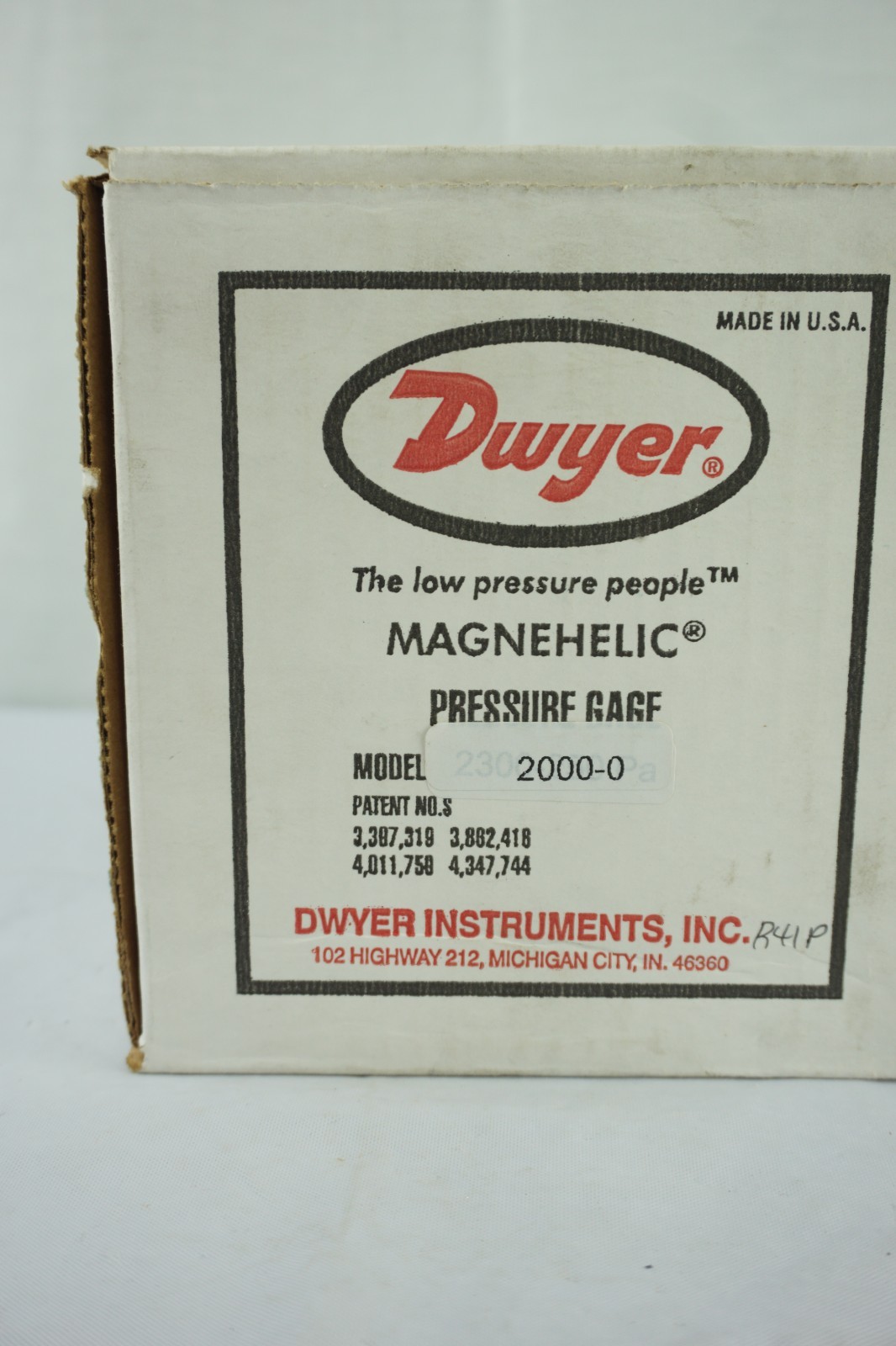 Dwyer Instruments 2000-0Av Dwyer Magnehelic Pressure Gauge NEW