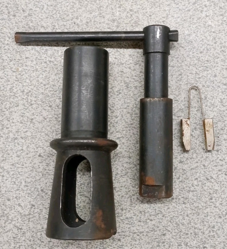 SELF ALIGNING TAP & REAMER WRENCH HOLDER TAPPING GUIDE DRILL 