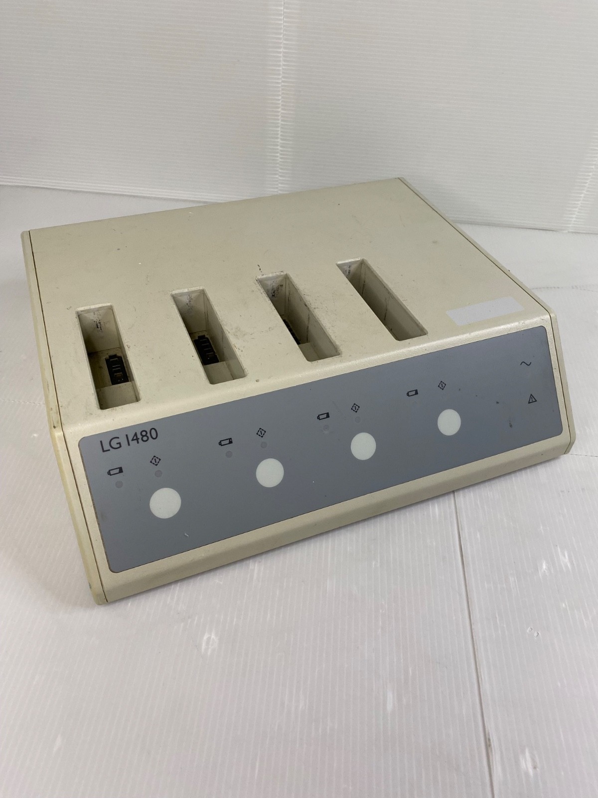 Philips Gleichmann LG 1480 4-Slot Battery Charger M8043-68000 Tested 30 DAY WRTY