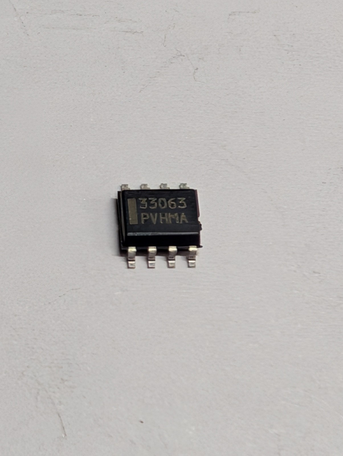 Bulk Lot ~ 145g-approx 1,940 chips onsemi MC33063A DC-DC Controller ICs SOIC-8 