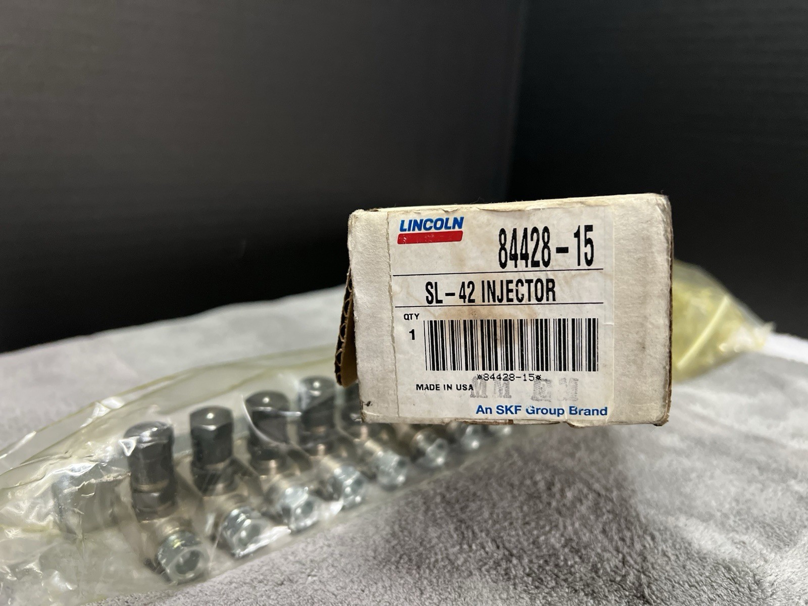 Lincoln Industrial 84428 SL-42 injector Manifold Assembly 15-Port SKF