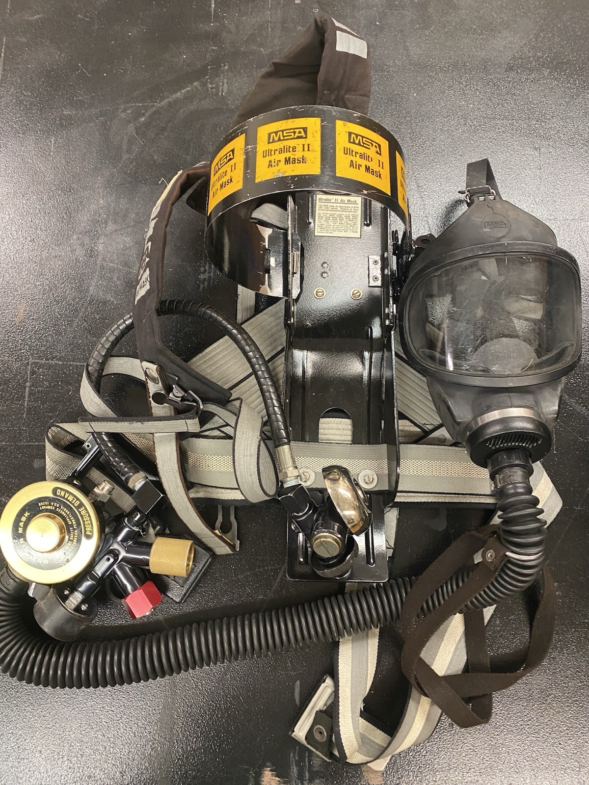 MSA Ultralite II Low Pressure SCBA Mask, Harness And Regulator without Cases MSA Ultralite II Low Pressure SCBA Mask, Harness And Regulator without Cases
