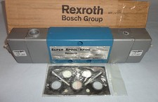 Rexroth R431005700 Super Spool Directional Control Valve P-06118700000 24VDC NEW picture